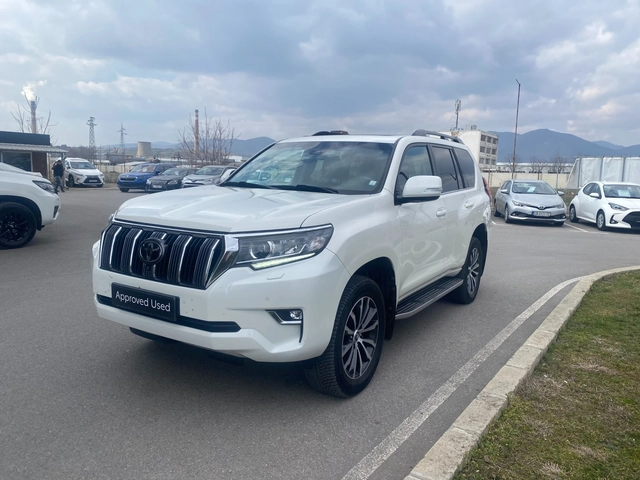 Toyota Land cruiser 150 2.8D Luxury - автомобили, коли, обяви за нови и употребявани 2