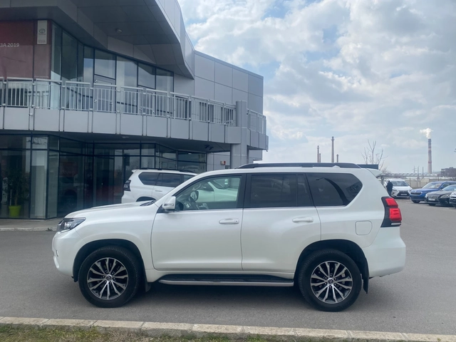 Toyota Land cruiser 150 2.8D Luxury - автомобили, коли, обяви за нови и употребявани 6