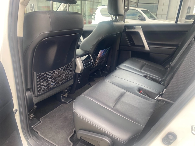 Toyota Land cruiser 150 2.8D Luxury - автомобили, коли, обяви за нови и употребявани 9