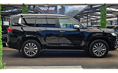 toyota-land-cruiser - 3