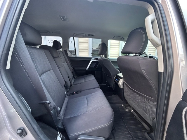 Toyota Land cruiser 150* 2.8D4D* 6+ 1 - автомобили, коли, обяви за нови и употребявани 15