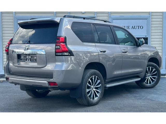 Toyota Land cruiser 150* 2.8D4D* 6+ 1 - автомобили, коли, обяви за нови и употребявани 1