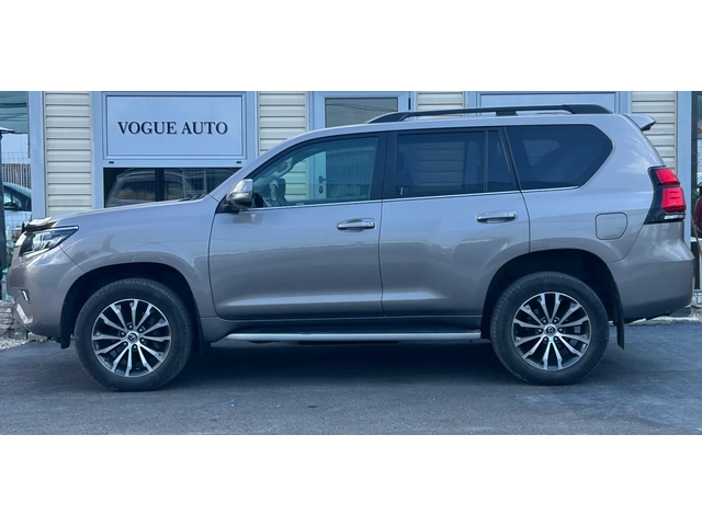 Toyota Land cruiser 150* 2.8D4D* 6+ 1 - автомобили, коли, обяви за нови и употребявани 3