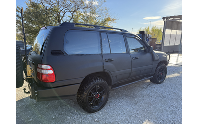 toyota-land-cruiser-j100 - 3