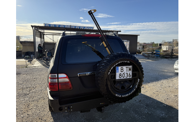 toyota-land-cruiser-j100 - 4