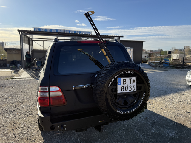 Toyota Land cruiser J100 - автомобили, коли, обяви за нови и употребявани 4