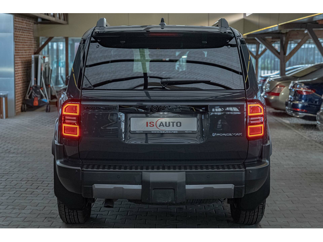 Toyota Land Cruiser J250/i-Force MAX/4WD/Обдухване/Lane Assist/Virtual/Шибедах - автомобили, коли, обяви за нови и употребявани 3