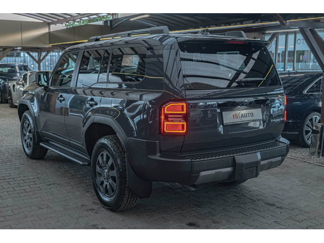 Toyota Land Cruiser J250/i-Force MAX/4WD/Обдухване/Lane Assist/Virtual/Шибедах - автомобили, коли, обяви за нови и употребявани 4