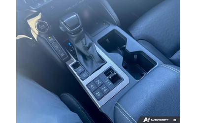 Toyota Land cruiser Land Cruiser Premium Package 4x4 - автомобили, коли, обяви за нови и употребявани 16