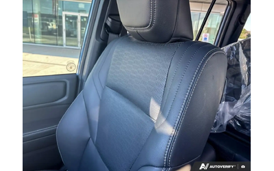 Toyota Land cruiser Land Cruiser Premium Package 4x4 - автомобили, коли, обяви за нови и употребявани 18