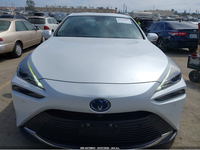 Toyota Mirai ELECTRIC Rear Wheel Drive - автомобили, коли, обяви за нови и употребявани 11