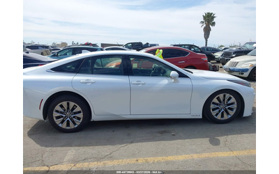 Toyota Mirai ELECTRIC Rear Wheel Drive - автомобили, коли, обяви за нови и употребявани 12