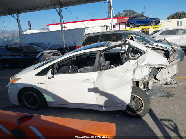 Toyota Prius 1.8L I-4 DOHC, VVT, 98HP Front Wheel Drive - автомобили, коли, обяви за нови и употребявани 12