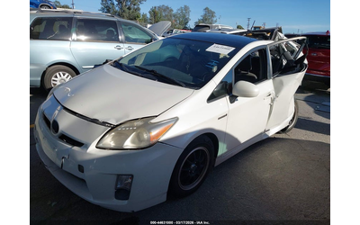 toyota-prius-1-8l-i-4-dohc-vvt-98hp-front-wheel-drive - 1