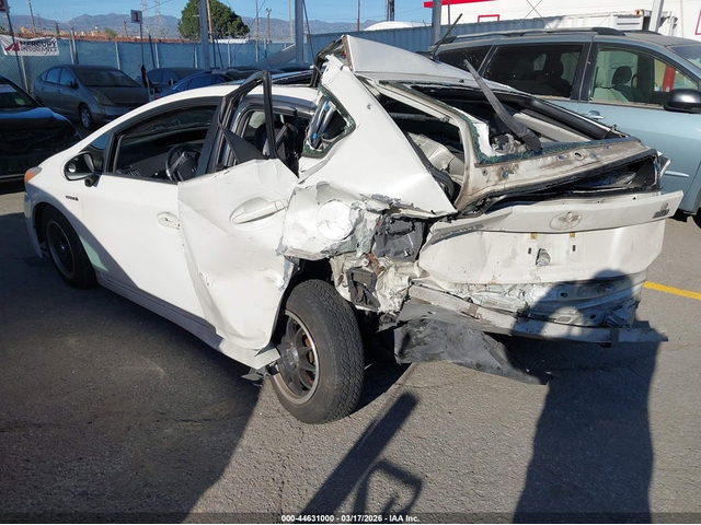 Toyota Prius 1.8L I-4 DOHC, VVT, 98HP Front Wheel Drive - автомобили, коли, обяви за нови и употребявани 2