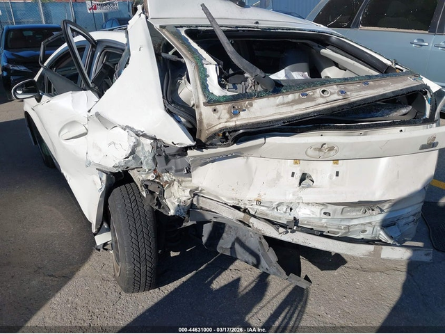 Toyota Prius 1.8L I-4 DOHC, VVT, 98HP Front Wheel Drive - автомобили, коли, обяви за нови и употребявани 5