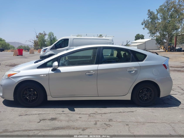 Toyota Prius 1.8L I-4 DOHC, VVT, 98HP Front Wheel Drive - автомобили, коли, обяви за нови и употребявани 14