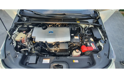 Toyota Prius PLUG IN HYBRID - автомобили, коли, обяви за нови и употребявани 12