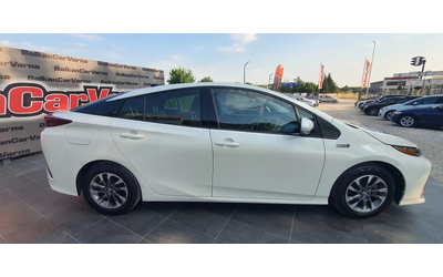 Toyota Prius PLUG IN HYBRID - автомобили, коли, обяви за нови и употребявани 6