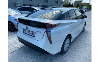 toyota-prius - 5