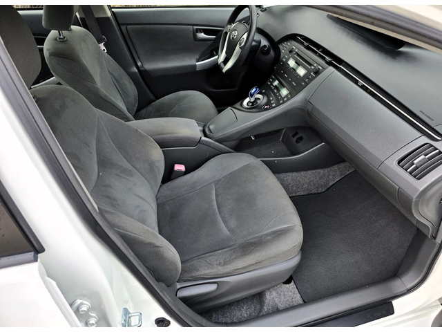 Toyota Prius 1.8Hybrid/136/e-CVT - автомобили, коли, обяви за нови и употребявани 10