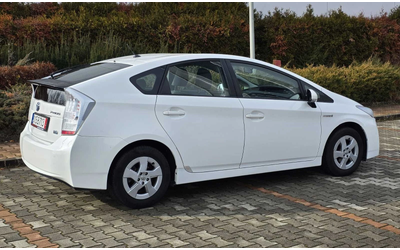 toyota-prius - 3