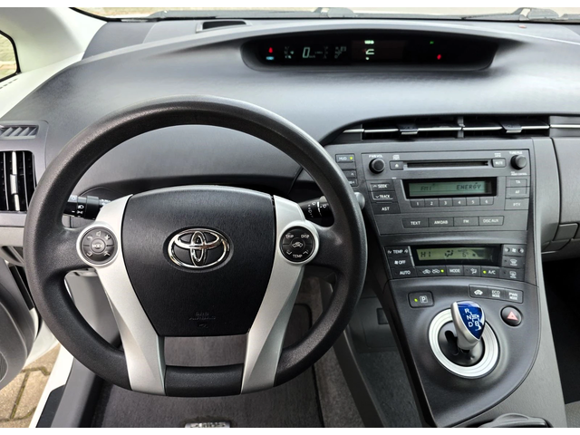 Toyota Prius 1.8Hybrid/136/e-CVT - автомобили, коли, обяви за нови и употребявани 7
