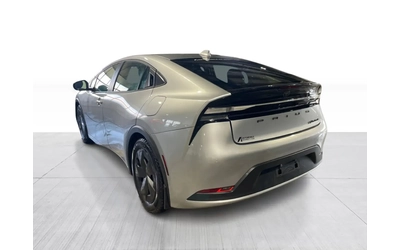 toyota-prius - 4