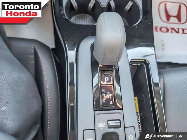 Toyota Prius XSE 13000КМ, ЦЕНА ДО БГ - автомобили, коли, обяви за нови и употребявани 13