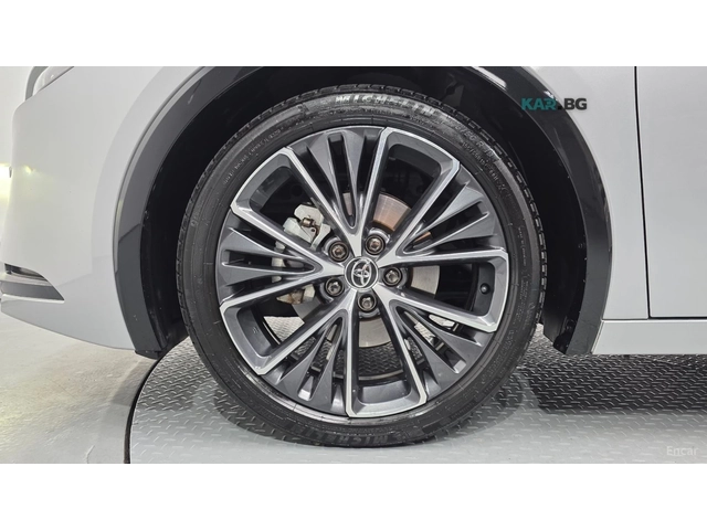Toyota Prius 2.0 XLE AWD* КОЖА* ОБДУХВ* НАВИ* ПАНО* - автомобили, коли, обяви за нови и употребявани 4
