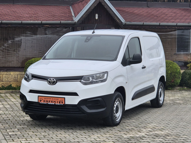 Toyota Proace City 1.5 диз. 76к.с. - автомобили, коли, обяви за нови и употребявани 1