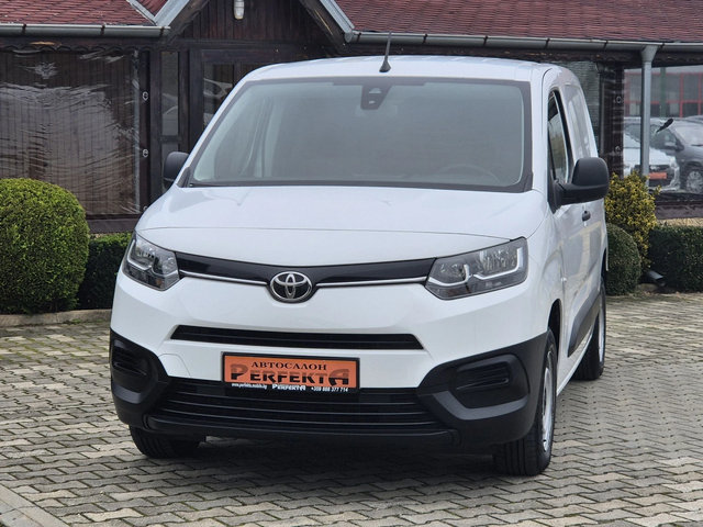 Toyota Proace City 1.5 диз. 76к.с. - автомобили, коли, обяви за нови и употребявани 2