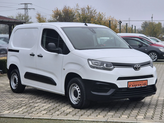 Toyota Proace City 1.5 диз. 76к.с. - автомобили, коли, обяви за нови и употребявани 4
