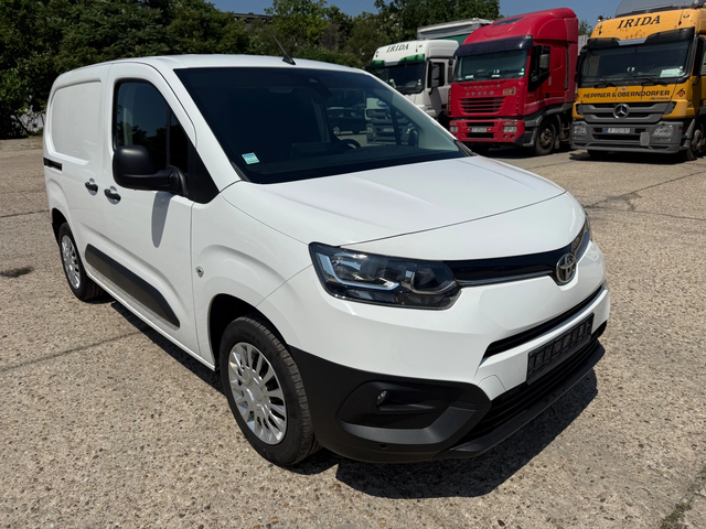Toyota Proace City 1.5 D4D - автомобили, коли, обяви за нови и употребявани 1