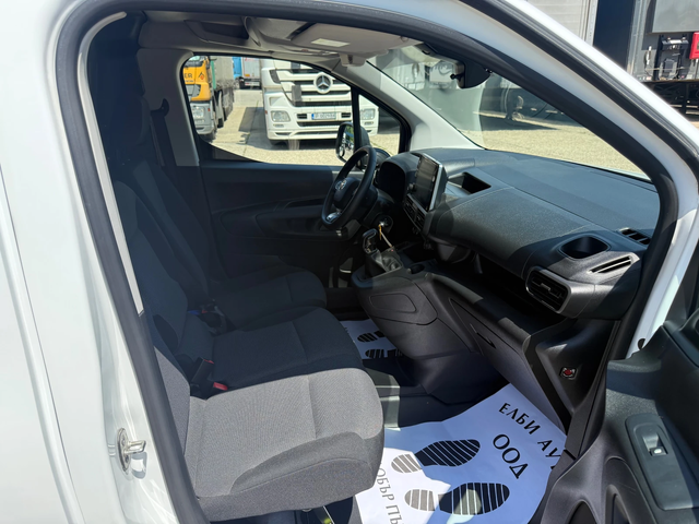 Toyota Proace City 1.5 D4D - автомобили, коли, обяви за нови и употребявани 9