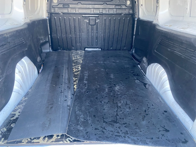 Toyota Proace City 1.2T L2 6MT - автомобили, коли, обяви за нови и употребявани 12