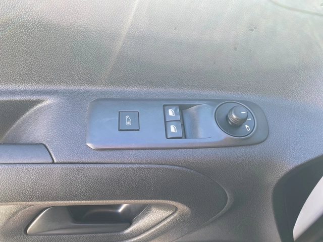 Toyota Proace City 1.2T L2 6MT - автомобили, коли, обяви за нови и употребявани 14