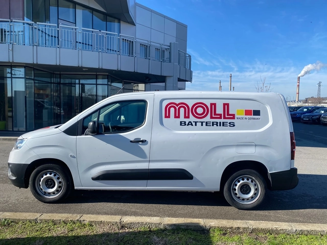 Toyota Proace City 1.2T L2 6MT - автомобили, коли, обяви за нови и употребявани 6