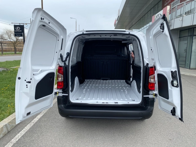 Toyota Proace City 1.5 D4D 6MT L2  COMFORT - автомобили, коли, обяви за нови и употребявани 8