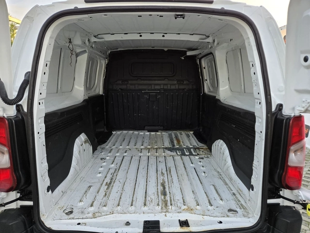 Toyota Proace City 1.5D-102KC= MAXI= 6CK= АВТОПИЛОТ= ДДС - автомобили, коли, обяви за нови и употребявани 8