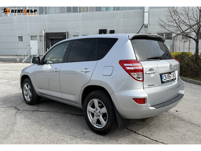 Toyota RAV-4 Crossover/Автомат/ГАРАНЦИЯ ОТ КЕНТАВЪР - автомобили, коли, обяви за нови и употребявани 2