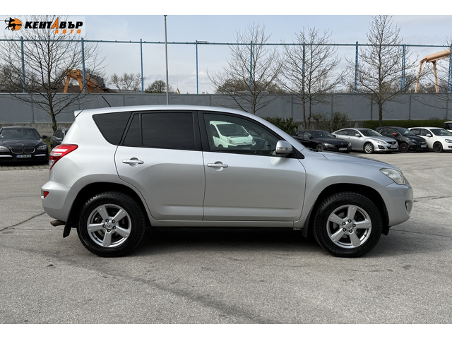 Toyota RAV-4 Crossover/Автомат/ГАРАНЦИЯ ОТ КЕНТАВЪР - автомобили, коли, обяви за нови и употребявани 4