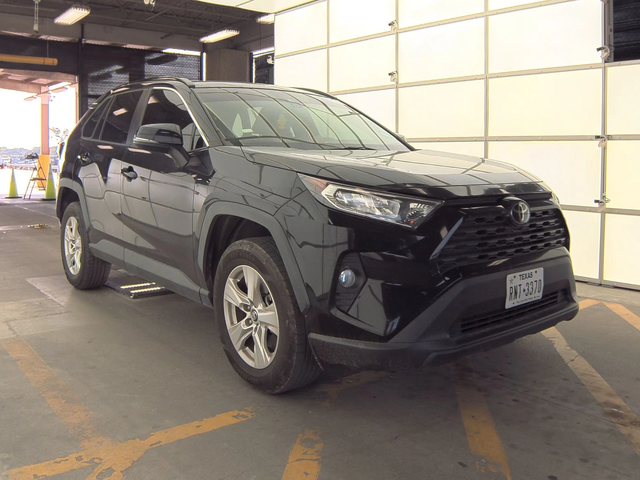 Toyota Rav4 2021 XLE* DISTRONIK* LANE ASSIST* KEYLESS* ПОДГРЕВ - автомобили, коли, обяви за нови и употребявани 2