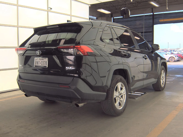 Toyota Rav4 2021 XLE* DISTRONIK* LANE ASSIST* KEYLESS* ПОДГРЕВ - автомобили, коли, обяви за нови и употребявани 4