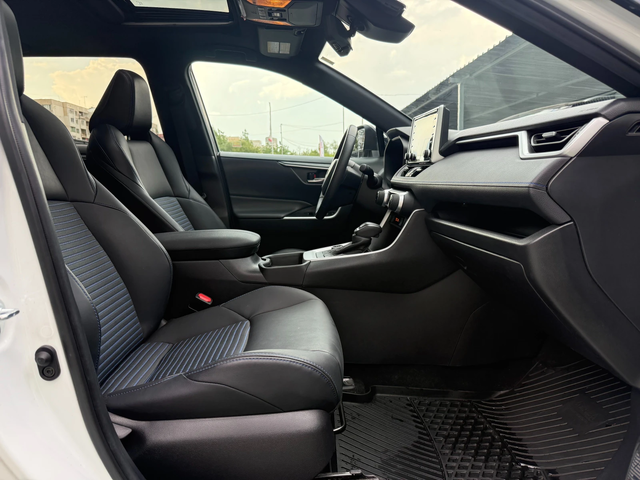 Toyota Rav4 XSE HYBRID AWD - автомобили, коли, обяви за нови и употребявани 7