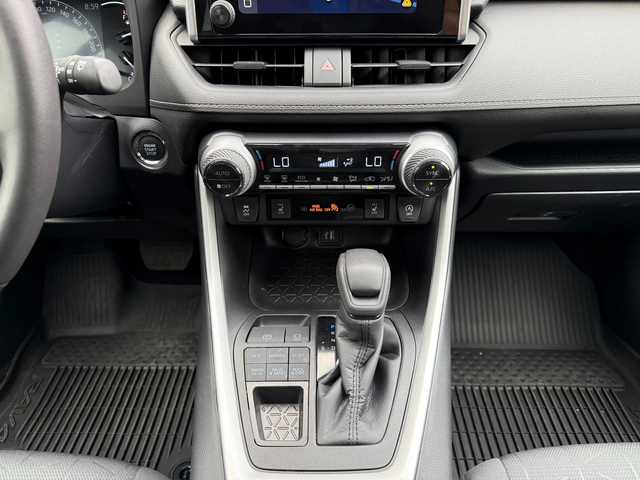 Toyota Rav4 XLE - автомобили, коли, обяви за нови и употребявани 15