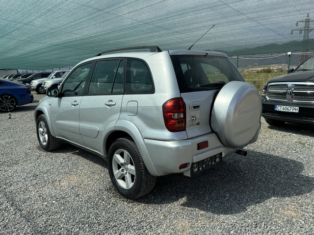 Toyota Rav4 2.0D - автомобили, коли, обяви за нови и употребявани 3