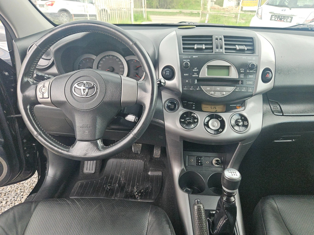 Toyota Rav4 2.2 D4D - автомобили, коли, обяви за нови и употребявани 10