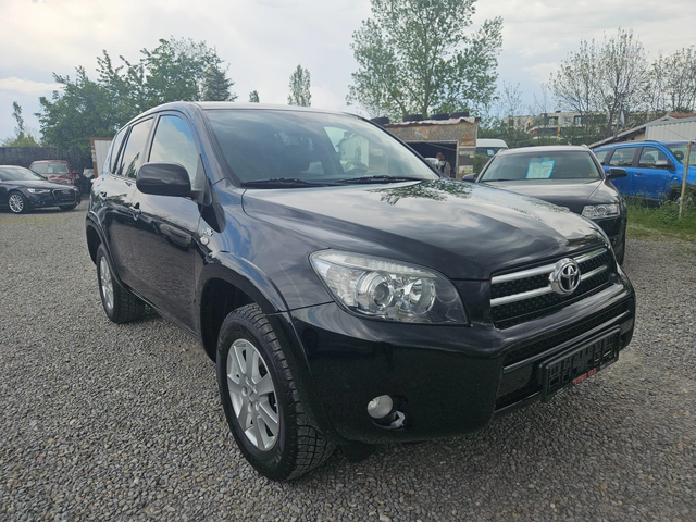 Toyota Rav4 2.2 D4D - автомобили, коли, обяви за нови и употребявани 1