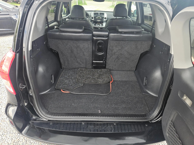 Toyota Rav4 2.2 D4D - автомобили, коли, обяви за нови и употребявани 8